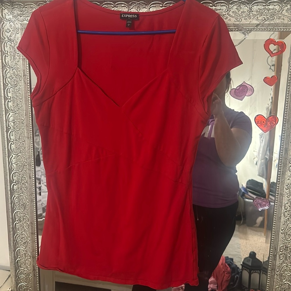 Woman’s Express Red Short sleeve shirt Size Large